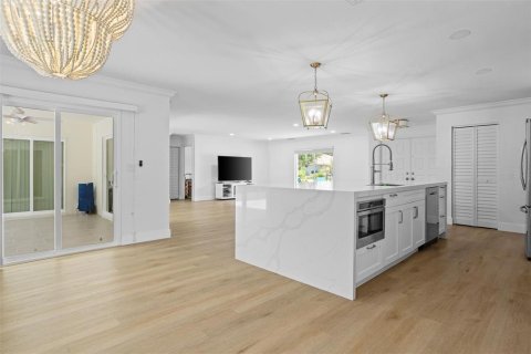 Villa ou maison à vendre à Bonita Springs, Floride: 3 chambres, 162.76 m2 № 1909044 - photo 18