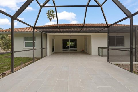 Villa ou maison à vendre à Bonita Springs, Floride: 3 chambres, 162.76 m2 № 1909044 - photo 2