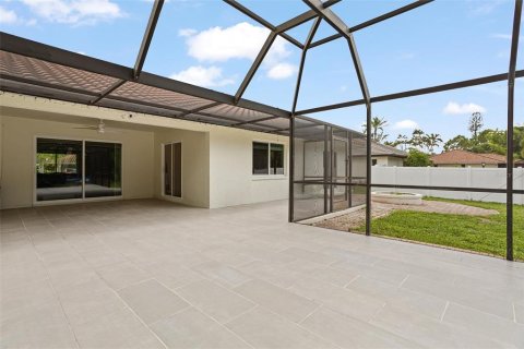 Villa ou maison à vendre à Bonita Springs, Floride: 3 chambres, 162.76 m2 № 1909044 - photo 11