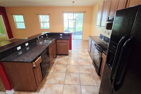 Casa en alquiler en Kissimmee, Florida, 3 dormitorios, 151.8 m2 № 1912287 - foto 7