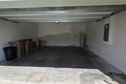 Casa en alquiler en Kissimmee, Florida, 3 dormitorios, 151.8 m2 № 1912287 - foto 24