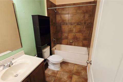 Casa en alquiler en Kissimmee, Florida, 3 dormitorios, 151.8 m2 № 1912287 - foto 20