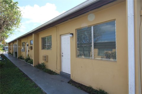Appartement à louer à Opa-locka, Floride: 1 chambre, 1894.28 m2 № 1977190 - photo 19