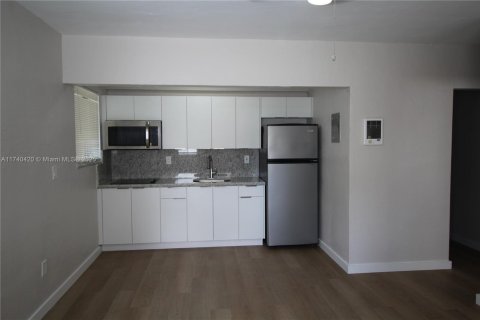 Appartement à louer à Opa-locka, Floride: 1 chambre, 1894.28 m2 № 1977190 - photo 5