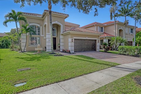 Casa en venta en West Palm Beach, Florida, 5 dormitorios, 252.04 m2 № 2434135 - foto 2