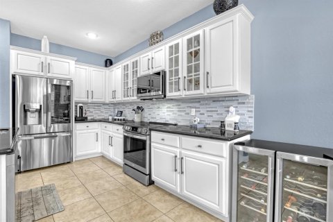 Casa en venta en West Palm Beach, Florida, 5 dormitorios, 252.04 m2 № 2434135 - foto 11