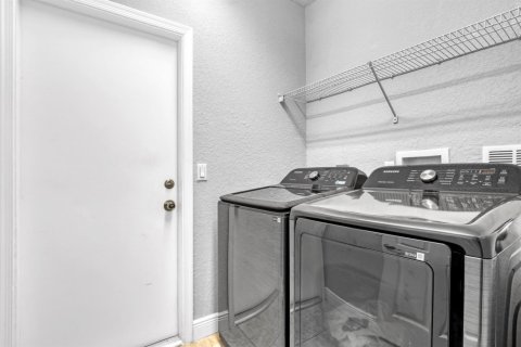 Casa en venta en West Palm Beach, Florida, 5 dormitorios, 252.04 m2 № 2434135 - foto 15
