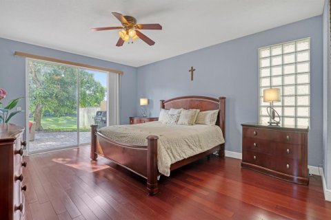 Casa en venta en West Palm Beach, Florida, 5 dormitorios, 252.04 m2 № 2434135 - foto 16