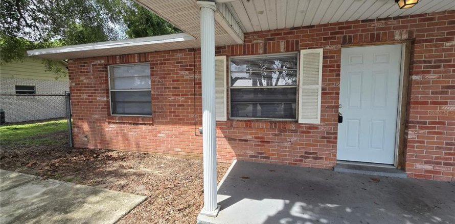 Apartamento en Auburndale, Florida 2 dormitorios, 74.32 m2 № 1899310