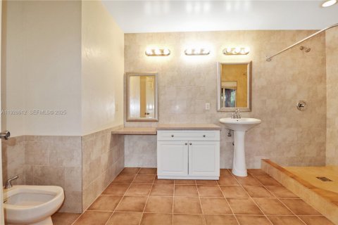 Снять в аренду таунхаус в Пальметто-Бей, Флорида 3 спальни, 210.14м2, № 1987172 - фото 11