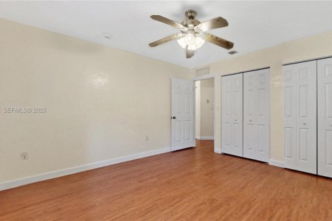 Снять в аренду таунхаус в Пальметто-Бей, Флорида 3 спальни, 210.14м2, № 1987172 - фото 18