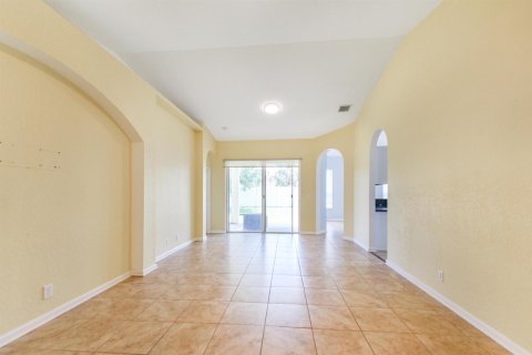 Casa en venta en St. Lucie, Florida, 3 dormitorios, 140.56 m2 № 2087925 - foto 3