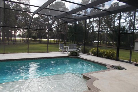 House in North Port, Florida 3 bedrooms, 202.62 sq.m. № 2215059 - photo 15