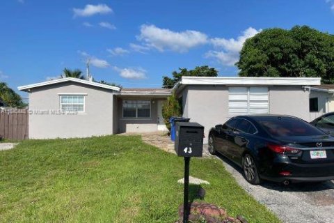 Casa en venta en Fort Lauderdale, Florida, 3 dormitorios, 136.57 m2 № 1828670 - foto 3