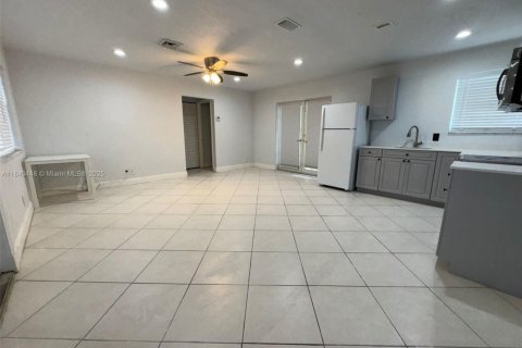 Casa en venta en Fort Lauderdale, Florida, 3 dormitorios, 136.57 m2 № 1828670 - foto 29