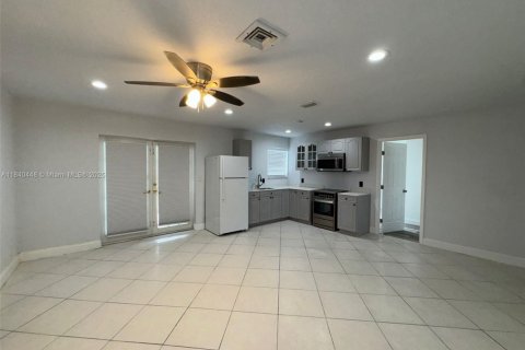 Casa en venta en Fort Lauderdale, Florida, 3 dormitorios, 136.57 m2 № 1828670 - foto 12