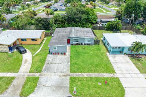 Casa en venta en Royal Palm Beach, Florida, 3 dormitorios, 107.58 m2 № 2180812 - foto 3