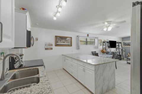 Casa en venta en Royal Palm Beach, Florida, 3 dormitorios, 107.58 m2 № 2180812 - foto 5