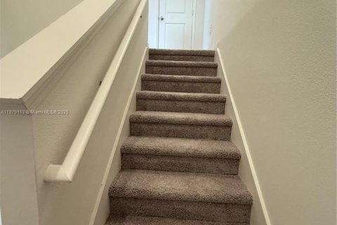 Townhouse in Lake Wales, Florida 3 bedrooms № 1924953 - photo 11