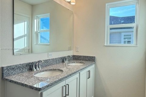 Adosado en alquiler en Lake Wales, Florida, 3 dormitorios № 1924953 - foto 24