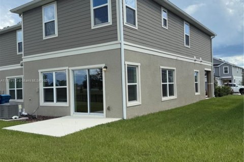 Townhouse in Lake Wales, Florida 3 bedrooms № 1924953 - photo 5