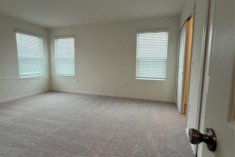 Townhouse in Lake Wales, Florida 3 bedrooms № 1924953 - photo 17