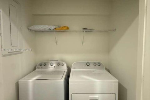 Adosado en alquiler en Lake Wales, Florida, 3 dormitorios № 1924953 - foto 27