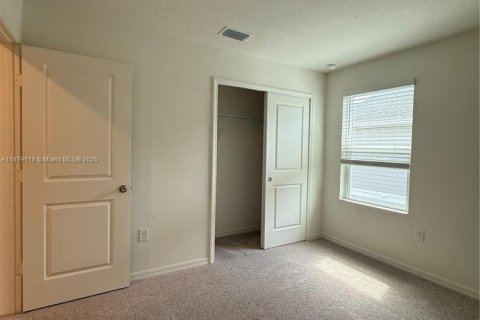 Townhouse in Lake Wales, Florida 3 bedrooms № 1924953 - photo 13