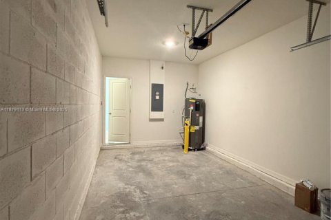 Townhouse in Lake Wales, Florida 3 bedrooms № 1924953 - photo 20