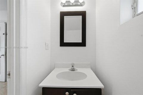 Adosado en venta en Fort Lauderdale, Florida, 2 dormitorios, 116.13 m2 № 2006301 - foto 12