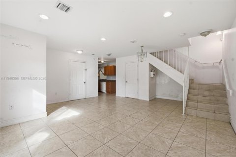 Adosado en venta en Fort Lauderdale, Florida, 2 dormitorios, 116.13 m2 № 2006301 - foto 5