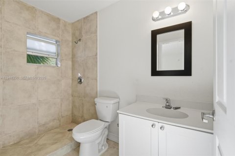 Adosado en venta en Fort Lauderdale, Florida, 2 dormitorios, 116.13 m2 № 2006301 - foto 13