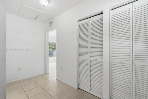 Adosado en venta en Fort Lauderdale, Florida, 2 dormitorios, 116.13 m2 № 2006301 - foto 15