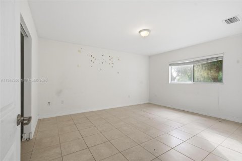 Adosado en venta en Fort Lauderdale, Florida, 2 dormitorios, 116.13 m2 № 2006301 - foto 18