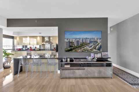 Condominio en venta en Aventura, Florida, 2 dormitorios, 162.58 m2 № 1979596 - foto 9