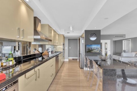 Condominio en venta en Aventura, Florida, 2 dormitorios, 162.58 m2 № 1979596 - foto 11