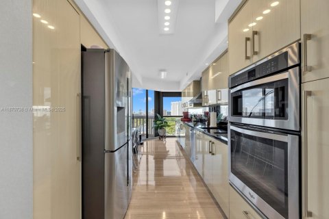 Condominio en venta en Aventura, Florida, 2 dormitorios, 162.58 m2 № 1979596 - foto 13