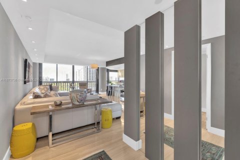 Condominio en venta en Aventura, Florida, 2 dormitorios, 162.58 m2 № 1979596 - foto 8