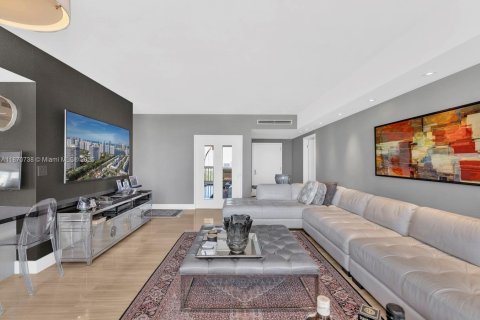 Condominio en venta en Aventura, Florida, 2 dormitorios, 162.58 m2 № 1979596 - foto 4