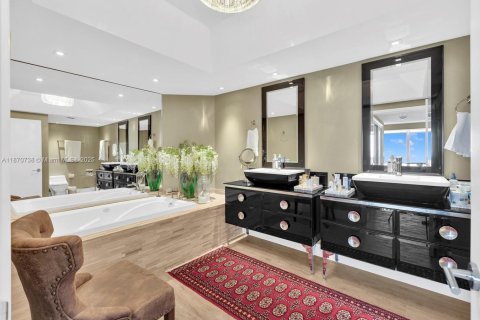 Condominio en venta en Aventura, Florida, 2 dormitorios, 162.58 m2 № 1979596 - foto 24