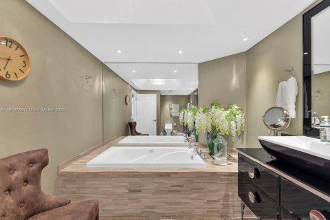 Condominio en venta en Aventura, Florida, 2 dormitorios, 162.58 m2 № 1979596 - foto 26