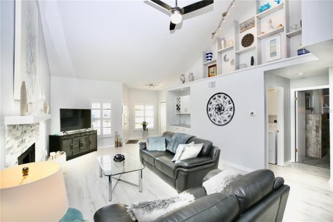 Condominio en venta en Palm Harbor, Florida, 2 dormitorios, 114.27 m2 № 2396896 - foto 9