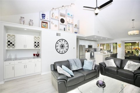 Condominio en venta en Palm Harbor, Florida, 2 dormitorios, 114.27 m2 № 2396896 - foto 4