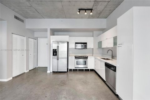 Copropriété à louer à Miami, Floride: 1 chambre, 68.28 m2 № 1976663 - photo 9