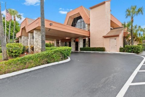 Condominio en venta en Margate, Florida, 1 dormitorio, 66.89 m2 № 2005360 - foto 22