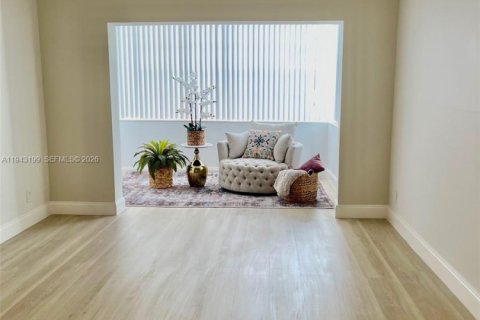 Condominio en venta en Margate, Florida, 1 dormitorio, 66.89 m2 № 2005360 - foto 4