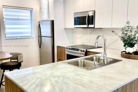 Condominio en venta en Margate, Florida, 1 dormitorio, 66.89 m2 № 2005360 - foto 9