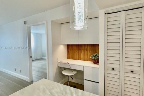 Condominio en venta en Margate, Florida, 1 dormitorio, 66.89 m2 № 2005360 - foto 15