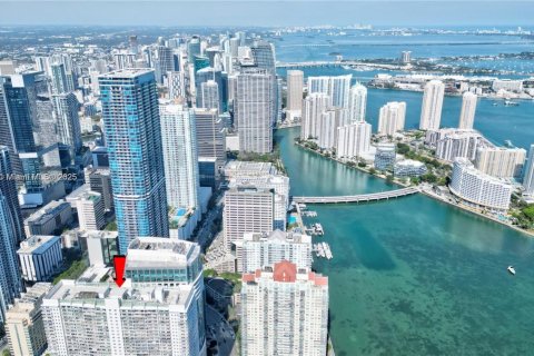 Copropriété à vendre à Miami, Floride: 1 chambre, 76.64 m2 № 1946776 - photo 2