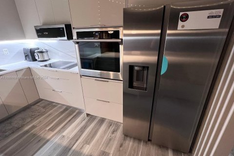 Condominio en venta en Hallandale Beach, Florida, 1 dormitorio, 76.64 m2 № 1430022 - foto 7
